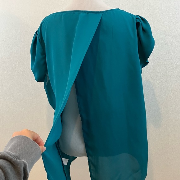 Zenobie | Teal Split Sleeve & Back Blouse - Picture 5 of 9